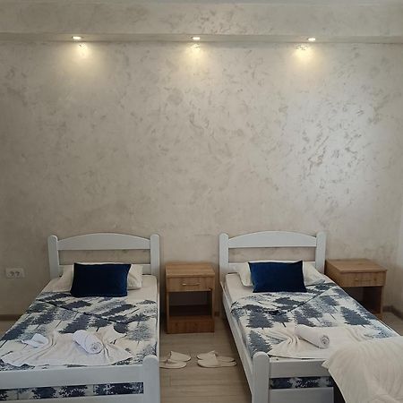 Matija Airport Apartment Mitrovici  المظهر الخارجي الصورة