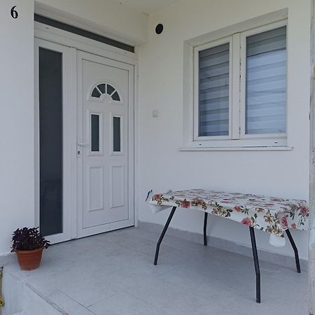 Matija Airport Apartment Mitrovici  المظهر الخارجي الصورة