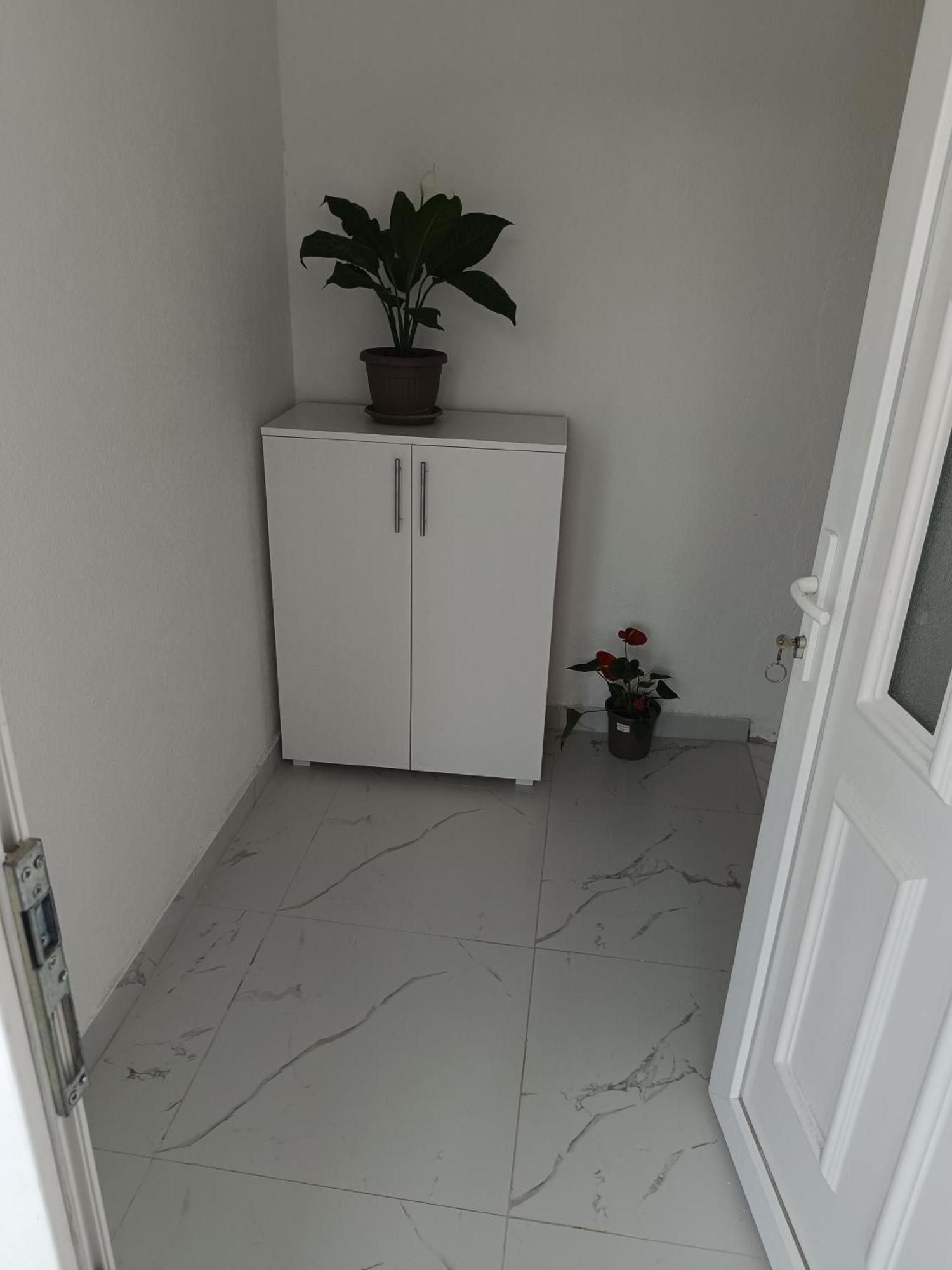 Matija Airport Apartment Mitrovici  المظهر الخارجي الصورة