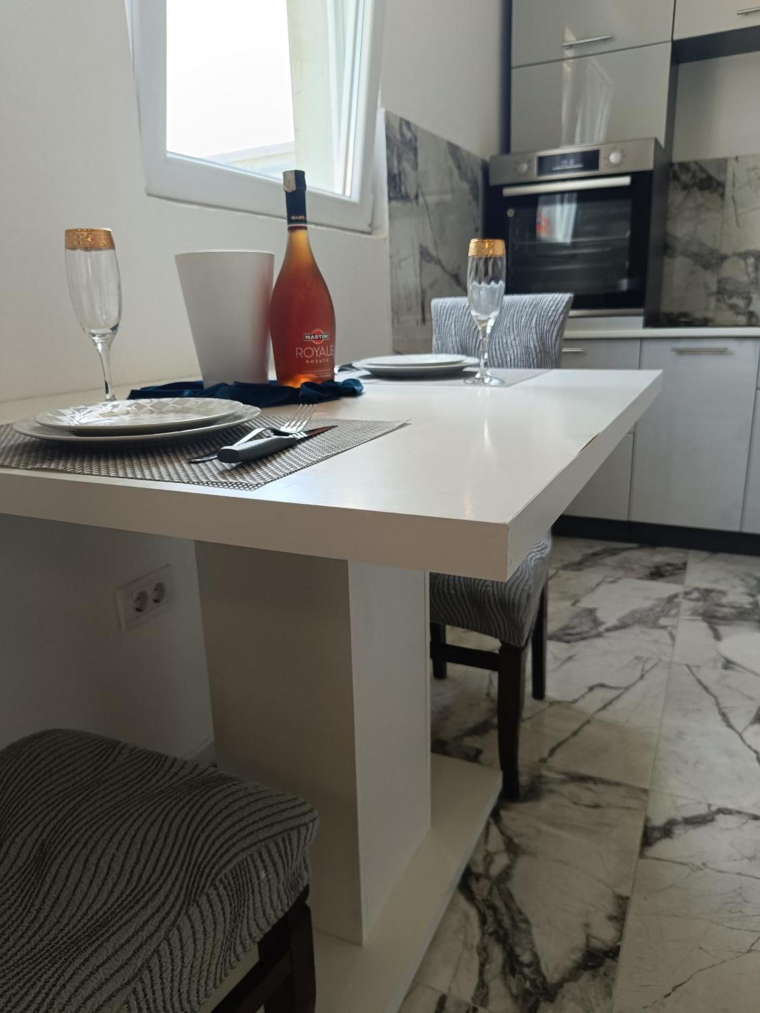 Matija Airport Apartment Mitrovici  المظهر الخارجي الصورة