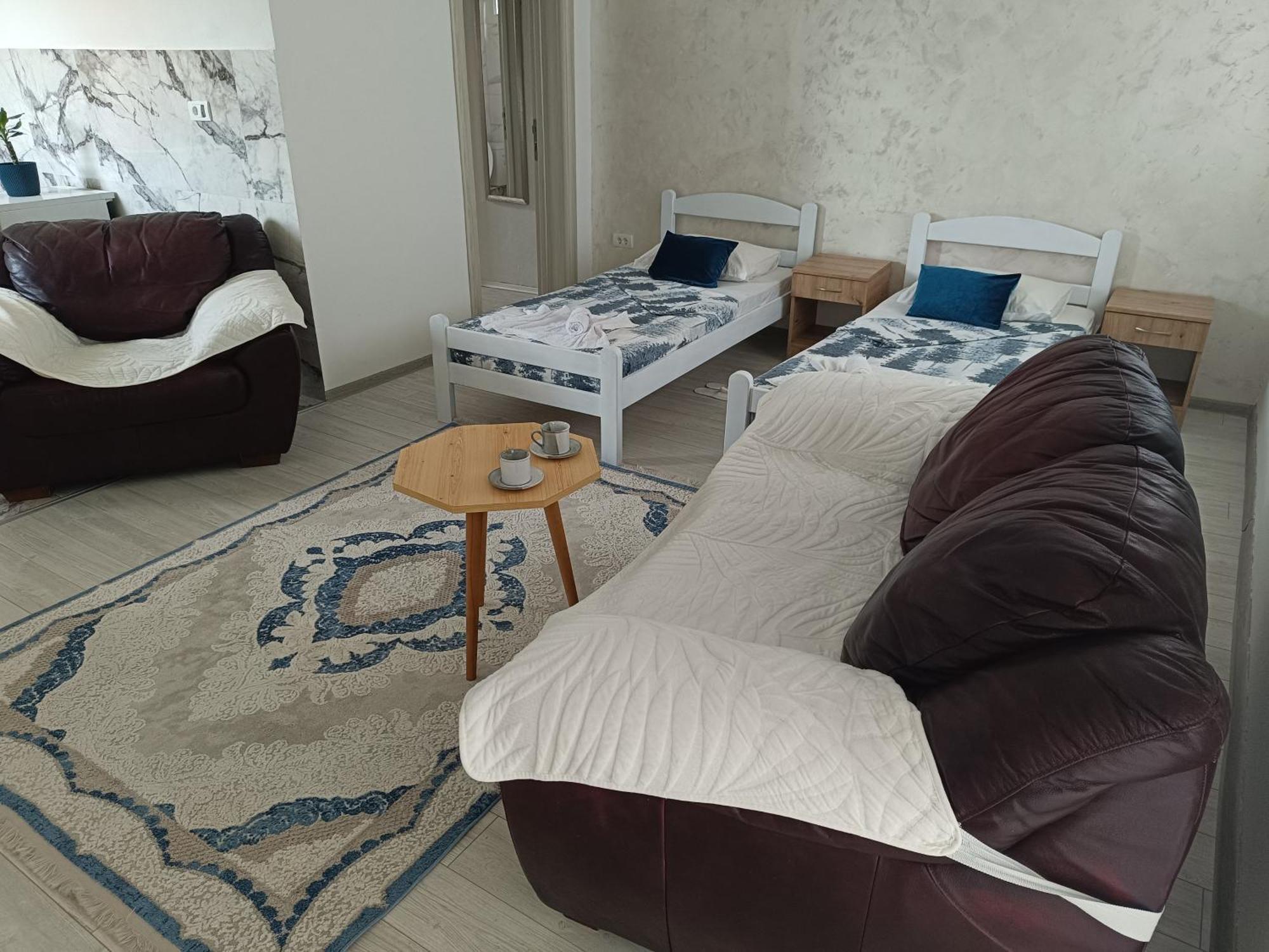 Matija Airport Apartment Mitrovici  المظهر الخارجي الصورة
